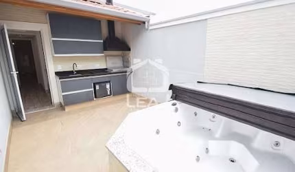Casa/Sobrado Semimobiliada com 4 Suítes, 2 vagas de garagem e 5 banheiros à Venda, 175 m² por R$ 1.