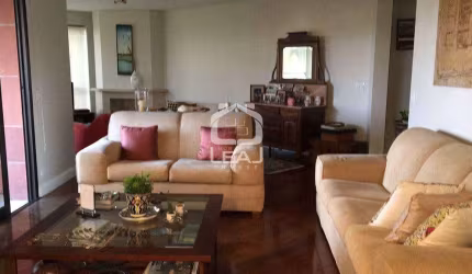 Apartamento para Venda com 3 Suítes, 4 Vagas, Churrasqueira na Varanda, 220 m² por R$2.200.000,00 -
