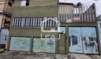 Sobrado à venda para Renda no Jardim Irapiranga, 260m², 5 casas, 2 vagas garagem - R$ 650.000,00 -