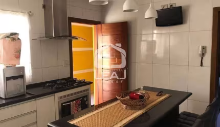 Casa de 150m² com 3 dormitórios e 2 vagas de garagem à venda, por R$ 750.000,00, Jardim Leônidas Mo