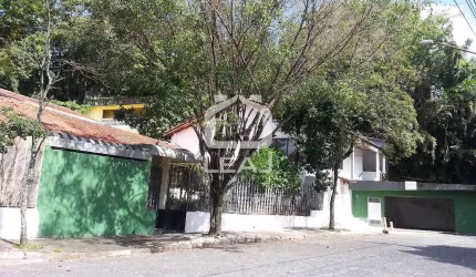 Casa para venda, 360 m2, 3 suítes, 3 vagas de garagem, na Super Quadra Morumbi, São Paulo, SP