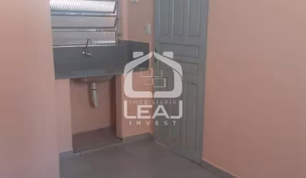 Casa com 1 dormitório para locação possui 15 m² por R$ 400,00/mês, Parque Fernanda - São Paulo/SP