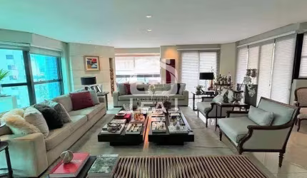 Luxuoso Apartamento à Venda no Panamby, 300 m², 4 Suítes, 4 Vagas, Lareira e Ar-Condicionado por R$