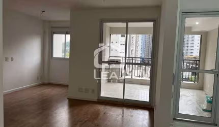 Apartamento para locação, 76m², Vila Andrade, 2 dormitórios (1 suíte), 2 vagas R$ 5.383,33 (Pacote)