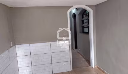 Casa com 2 dormitórios para alugar, 80 m² por R$ 1.700,00/mês - Capão Redondo - São Paulo/SP