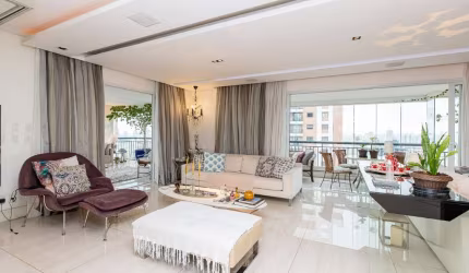 Apartamento tipo para venda com 3 quartos, sendo 3 suítes, 216m²