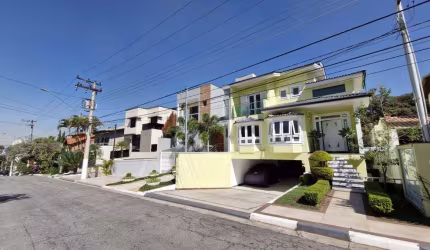 Casa no condomínio Portal Do Monte Alegre para venda com 3 quartos, sendo 1 suíte, 360m²