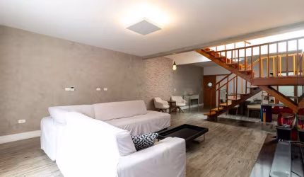 Casa tipo para venda com 3 quartos, sendo 3 suítes, 243m²
