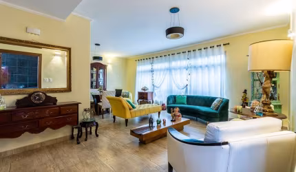 Casa tipo para venda com 3 quartos, sendo 1 suíte, 267m²