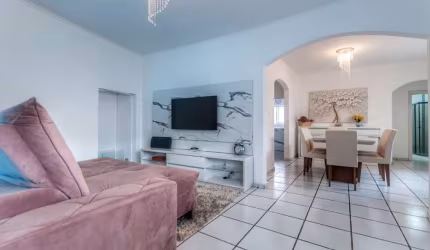 Casa tipo para venda com 5 quartos, sendo 1 suíte, 388m²