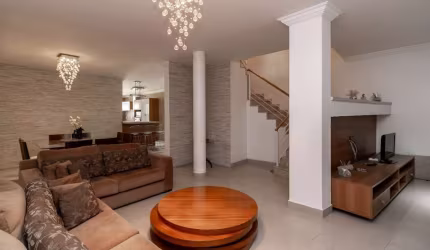 Sobrado para venda com 4 quartos, sendo 2 suítes, 408m²