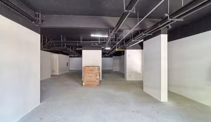Loja de rua para locação, 213m²