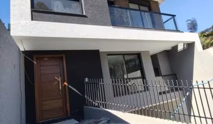 Casa para Venda em Curitiba, Bom Retiro, 3 dormitórios, 1 suíte, 3 banheiros, 3 vagas