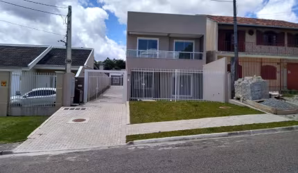 Sobrado para Venda em Curitiba, Bairro Alto, 3 dormitórios, 1 suíte, 2 banheiros, 2 vagas
