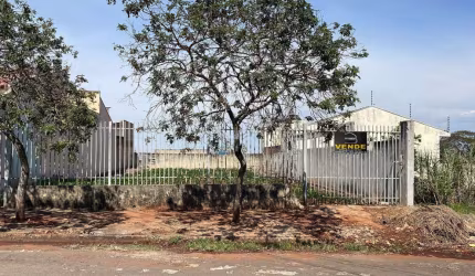Terreno à Venda no Jardim dos Pássaros