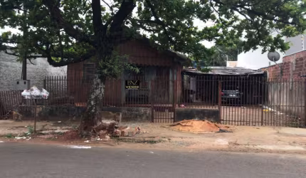 Casa à Venda na Vila Aparecida
