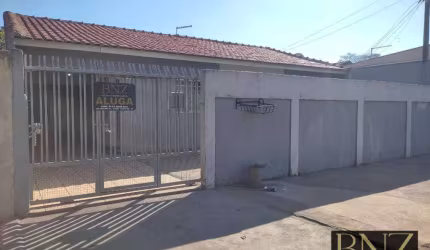 Casa com 3 Quartos e Garagem Coberta no Conjunto Padre Bernardes !