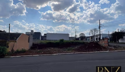 Terreno de Esquina na Avenida Principal: Oportunidade no Jardim Brasil!