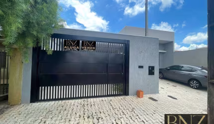 Casa à Venda no Jardim Vale das Perobas