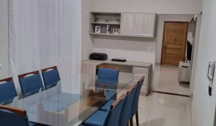 Casa com Ar e Planejado Próximo ao Supermercado Centauro - Vale das Perobas