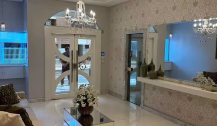 Apartamento à Venda a 450 Metros da Praia de Balneário Camburiú