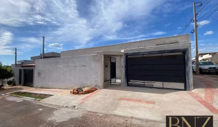 Casa à Venda no Jardim Mônaco 2 - Arapongas, PR