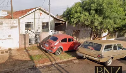 Terreno com duas casas no quintal para Venda no Jardim Coroados