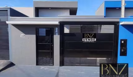 Casa de 3 Quartos com Suíte  à Venda no Jardim Interlagos