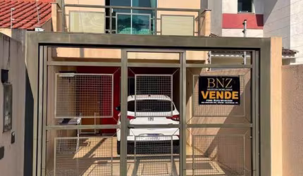 Sobrado à Venda na Vila São João, Próximo ao Colégio Bom Jesus,