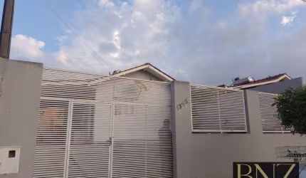 Casa à Venda no Conjunto Piacenza