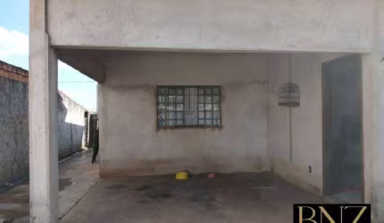 Casa à Venda