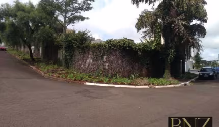 Terreno de Esquina a  venda no Parque Veneza