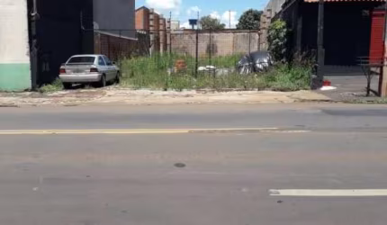 Terreno à Venda na Vila Araponguinha