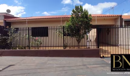 Casa Assobrada à Venda no Jardim Santo Antônio