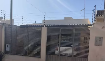 Casa á Venda no Jardim Mônaco