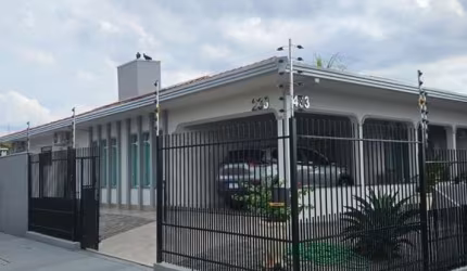 REALIZE O SONHO DO IMÓVEL PRÓPRIO - RESIDÊNCIA AMPLA NO JARDIM MARAVILHA