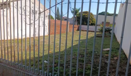 OPORTUNIDADE DE INVESTIR EM TERRENO INTEIRO