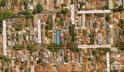Venda - Terreno inteiro na Vila Santa Izabel em Maringá