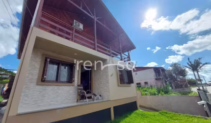 Casa, 6 quarto(s),  Santa Fé, Caxias Do Sul - CA8447
