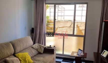 Apartamento em Vila Jacuí