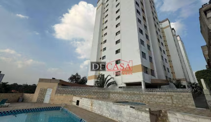 Apartamento em Vila Carmosina