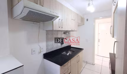Apartamento em Jardim Redil