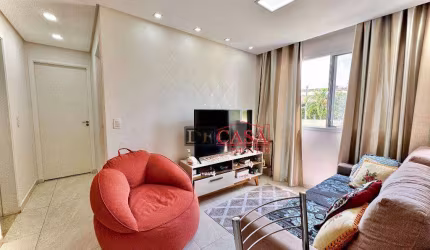 Apartamento em Vila Carmosina