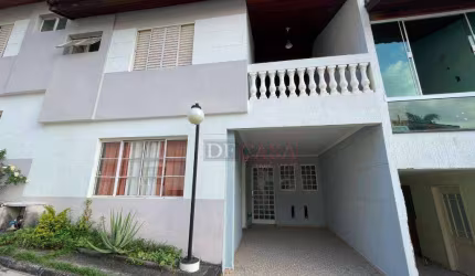 Sobrado em Vila Carmosina