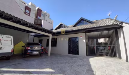 AMPLA CASA EM REGIÃO CENTRAL DE SÃO JOSÉ DOS PINHAIS - ACEITA PERMUTA