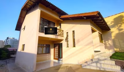 TERRENO ZC2  COMERCIAL Com Construção