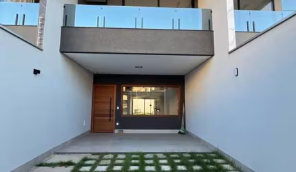 Casa Geminada Alto Padrão - Veneza - COD 724