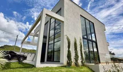 Casa de alto padrão em Condomínio Fechado - Cava Grande - COD 762