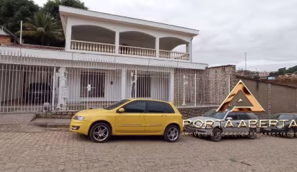 Casa Duplex em lote de 720 m2 no Todos os Santos - COD 271