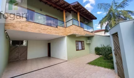 SOBRADO IMPECÁVEL ZONA LESTE DE LONDRINA ACABAMENTO DE LUXO
